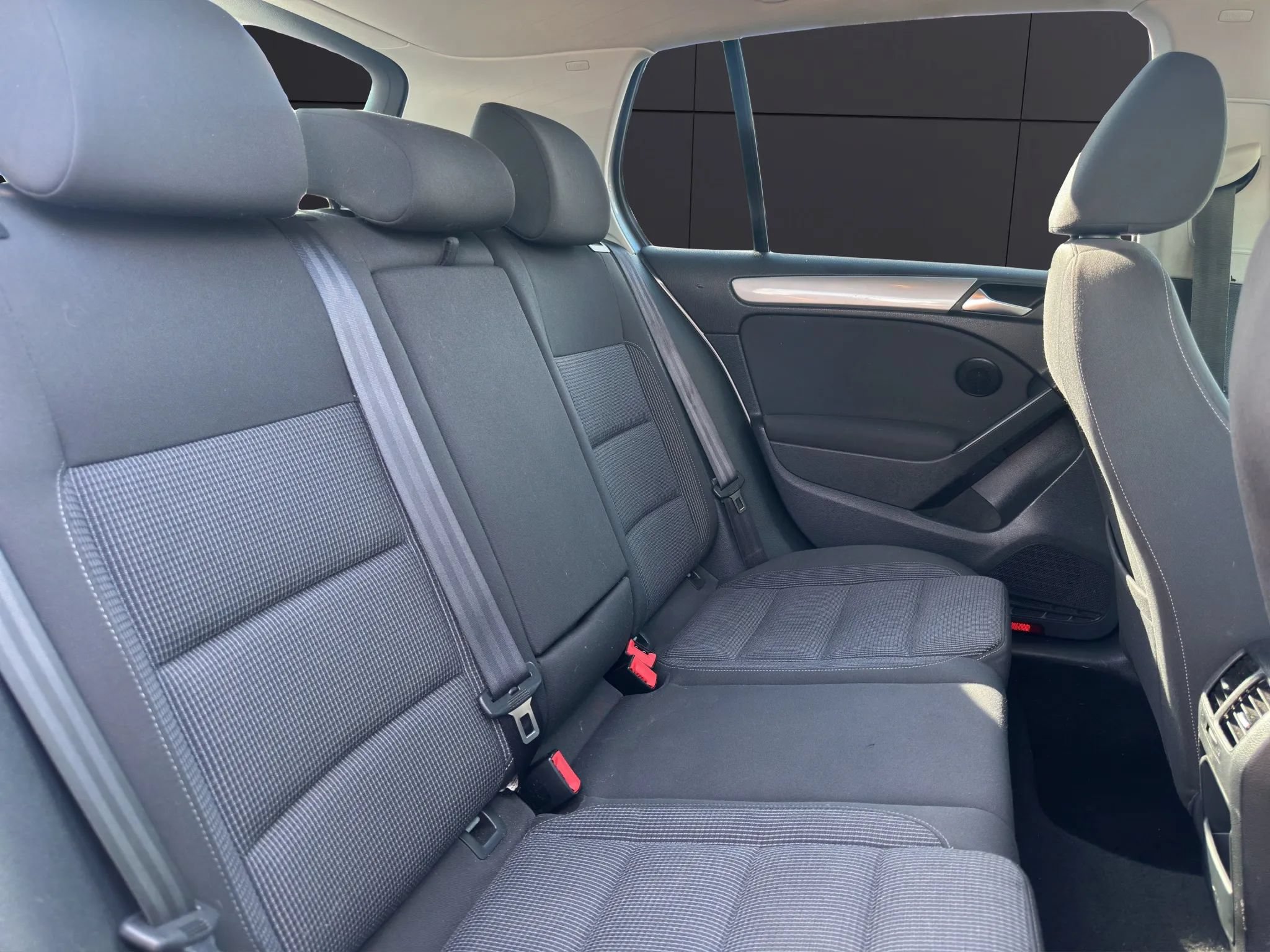 Used 2013 Volkswagen Golf 4-Door FWD image 11