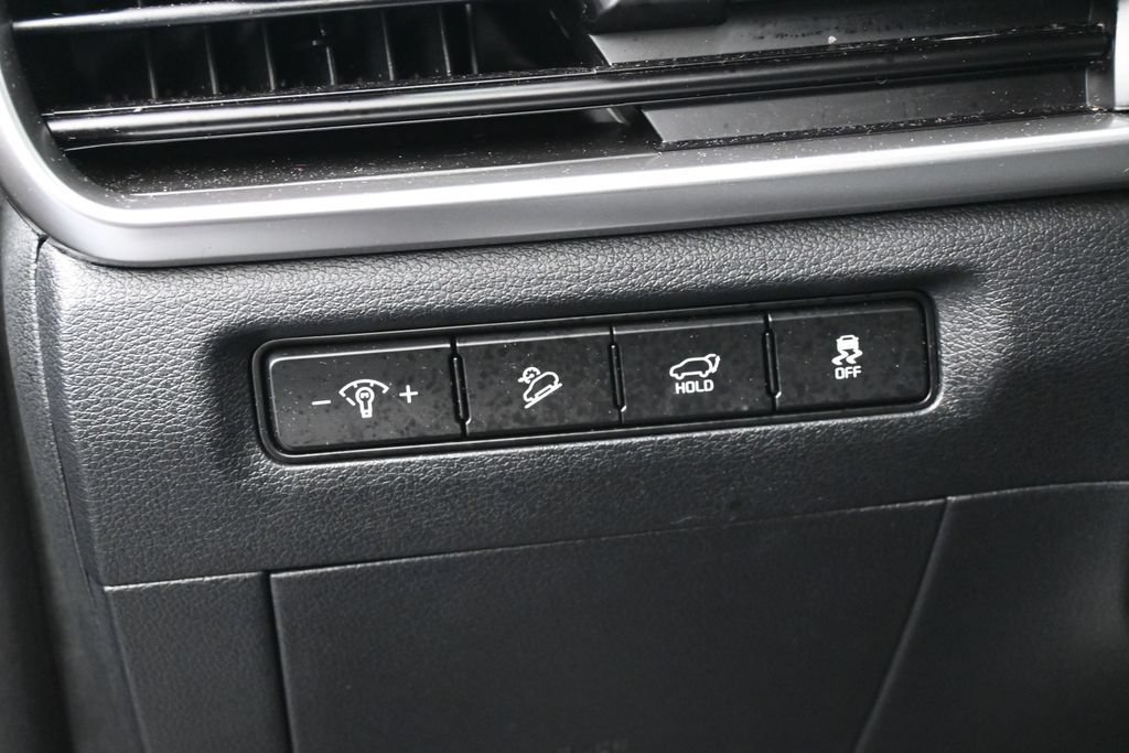 Used 2025 Kia Telluride EX w/ EX Captain's Chair Package FWD image 16