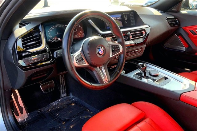 Used 2024 BMW Z4 M40i w/ Premium Package image 12