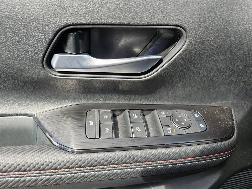 New 2026 Nissan Kicks SR w/ Cold Weather Package image 30