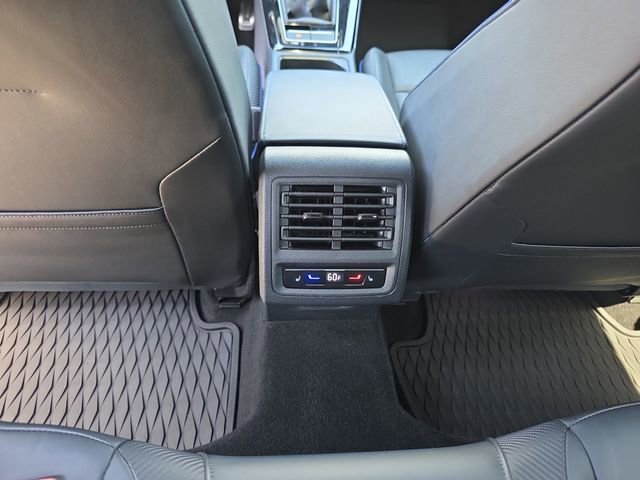 Used 2024 Volkswagen Golf R image 32