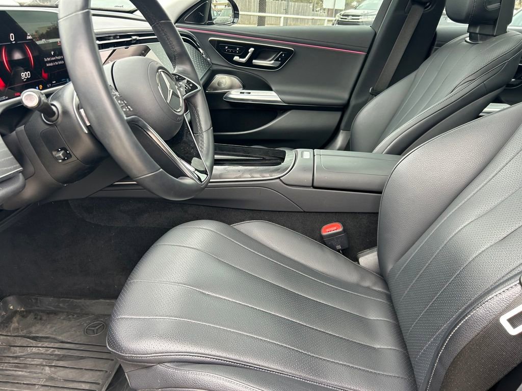 Used 2024 Mercedes-Benz E 350 4MATIC Sedan image 11