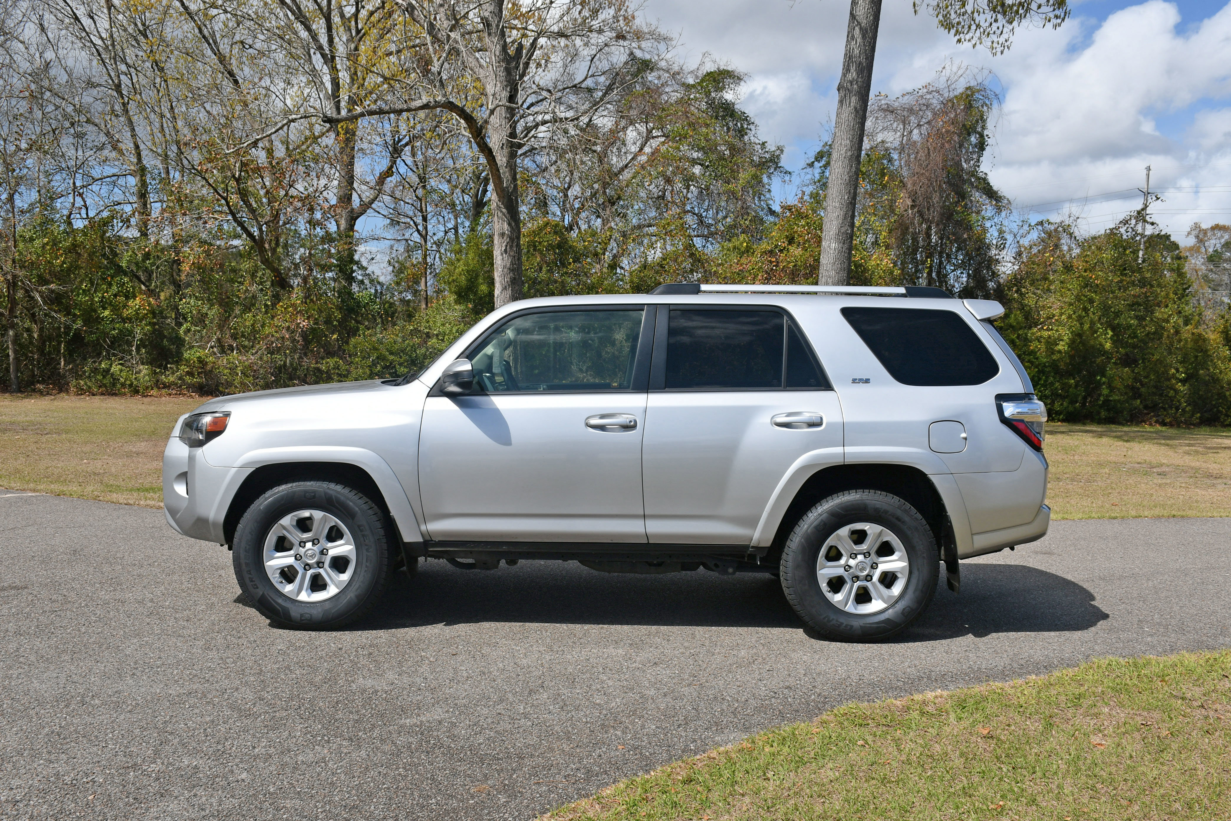 Used 2021 Toyota 4Runner SR5 image 2