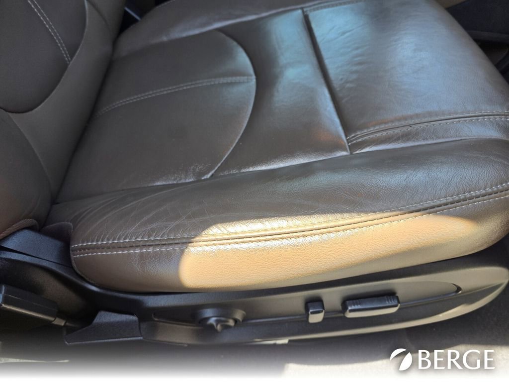 Used 2015 GMC Acadia SLT FWD image 32
