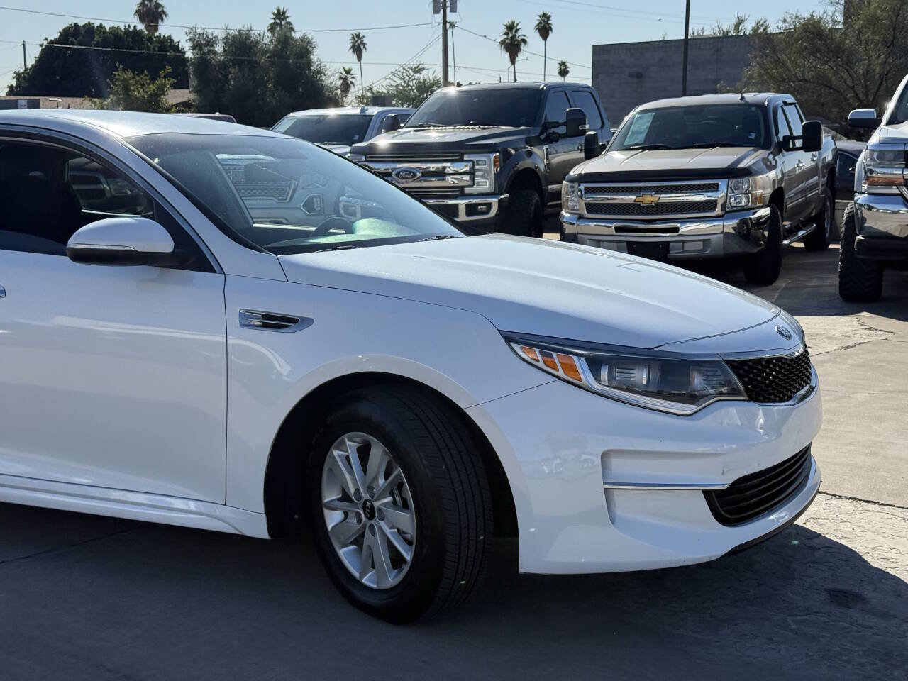 Used 2018 Kia Optima LX image 18