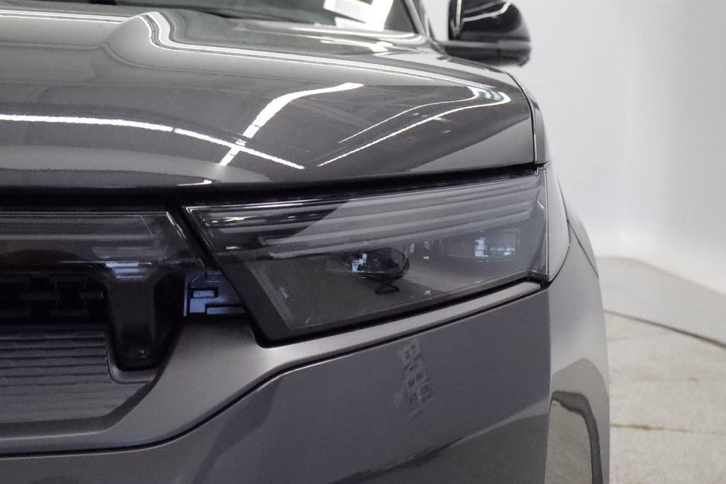 New 2026 Jeep Grand Wagoneer L Limited AWD/4WD image 3