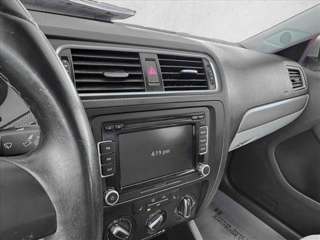 Used 2013 Volkswagen Jetta SE image 14