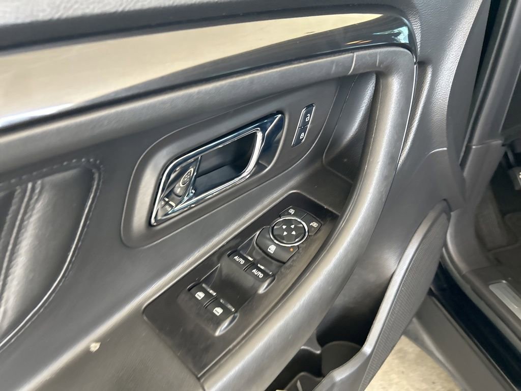 Used 2017 Ford Taurus SHO w/ Sho Performance Package image 36