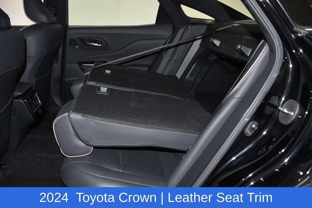 Used 2024 Toyota Crown AWD/4WD image 30