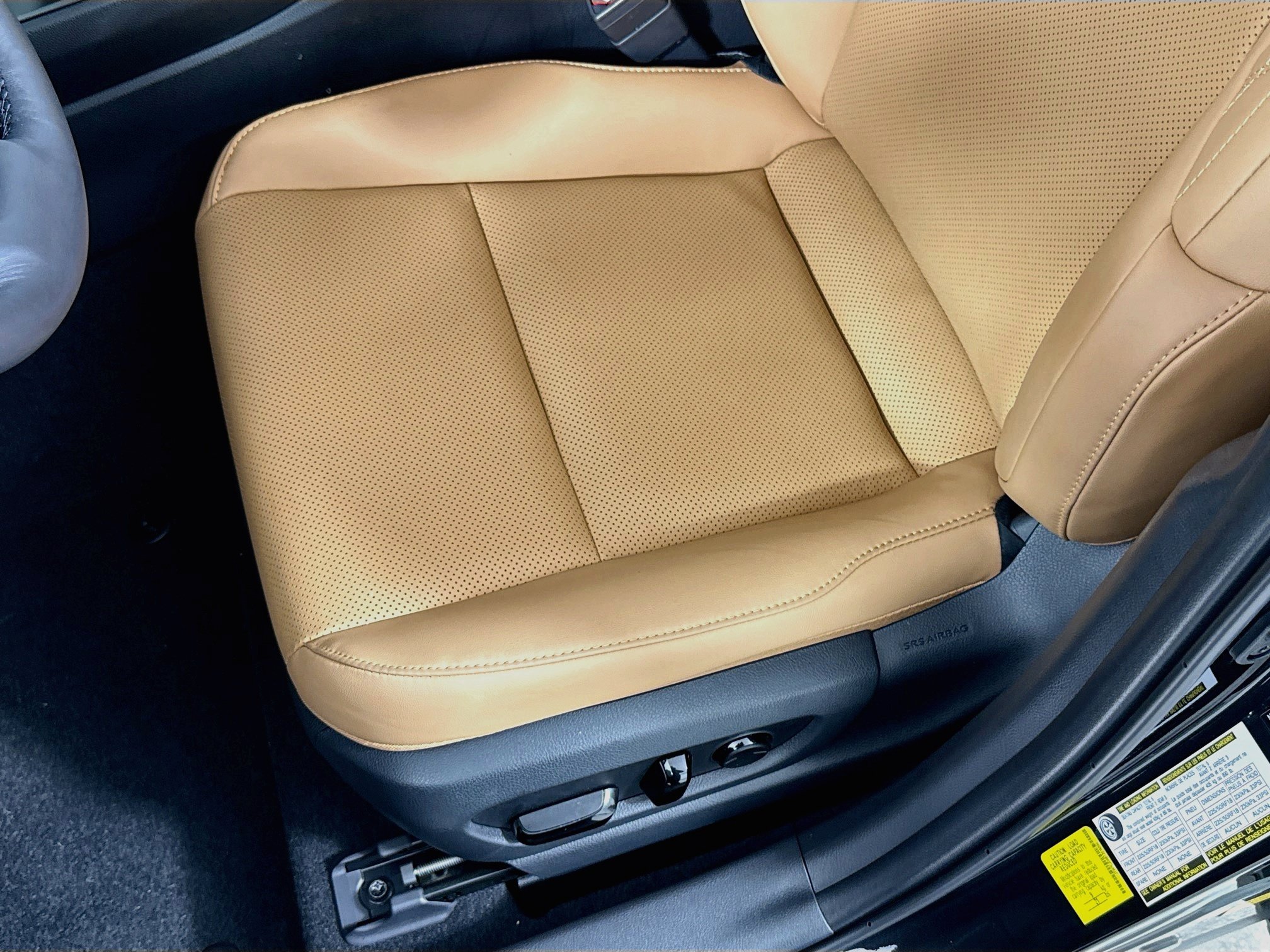 Certified 2026 Lexus UX 300h AWD w/ Accessory Package (2T) image 20