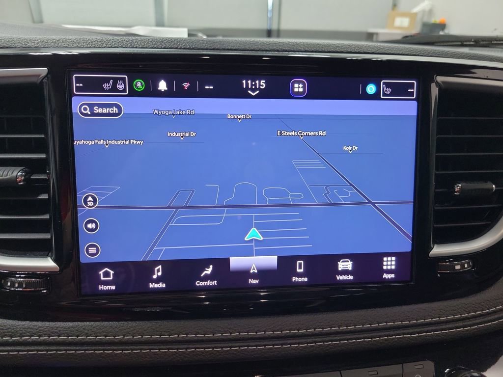 Used 2023 Chrysler Pacifica Limited image 68