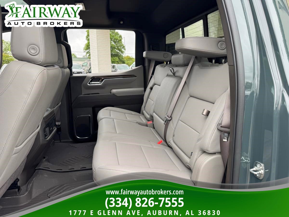 Used 2026 Chevrolet Silverado 1500 LT Trail Boss w/ Convenience Package II AWD/4WD image 11