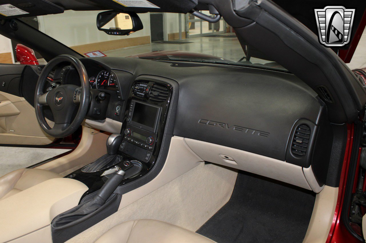 Used 2008 Chevrolet Corvette Convertible w/ Preferred Equipment Group image 24