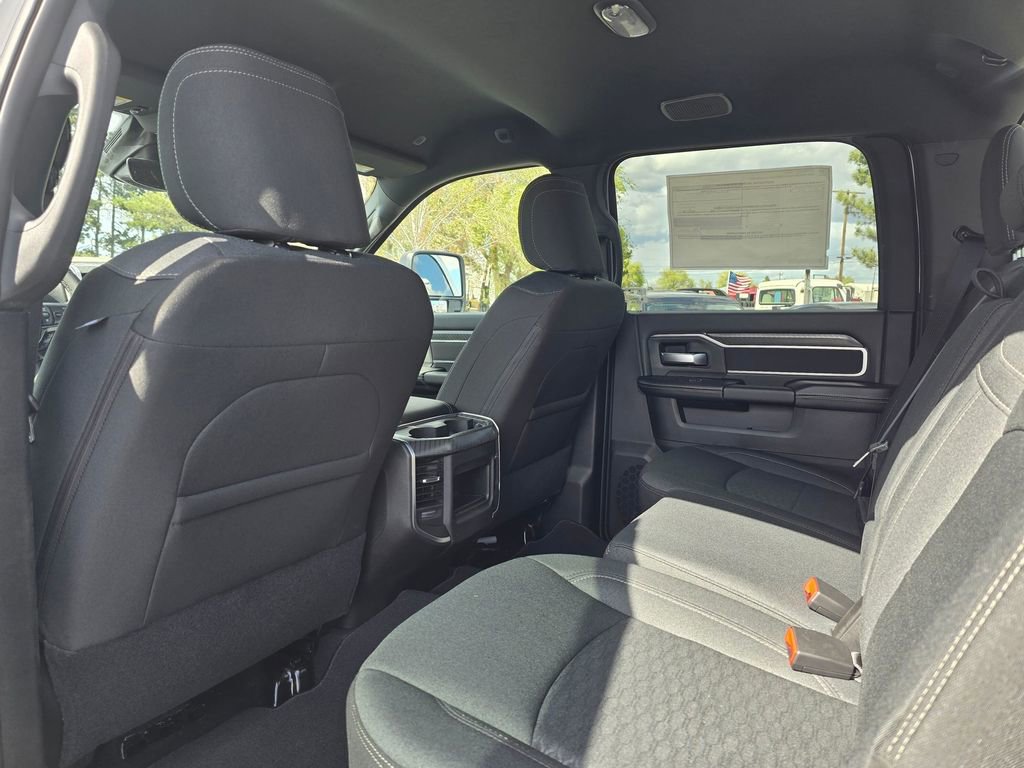 New 2026 RAM 3500 Big Horn AWD/4WD image 11