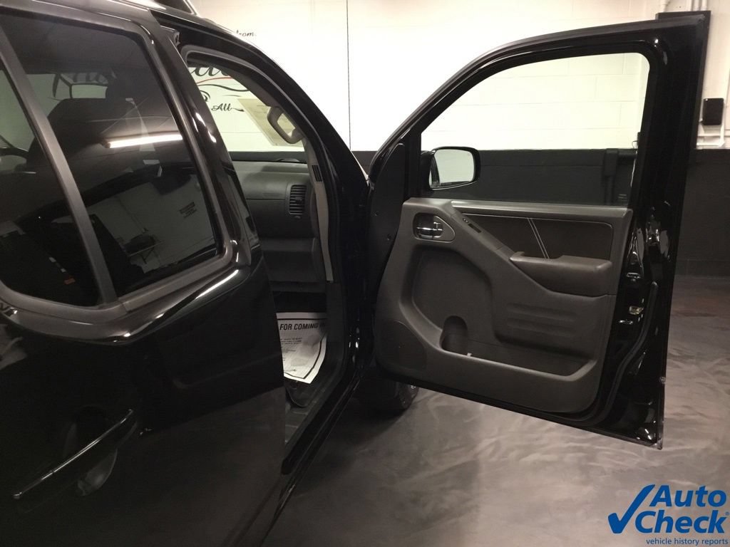 Used 2016 Nissan Frontier PRO-4X w/ Pro-4x Luxury Package AWD/4WD image 45