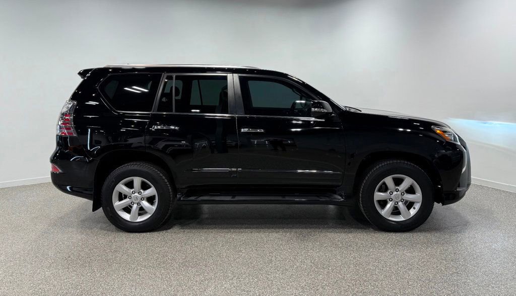 Used 2016 Lexus GX 460 w/ Navigation Package image 24