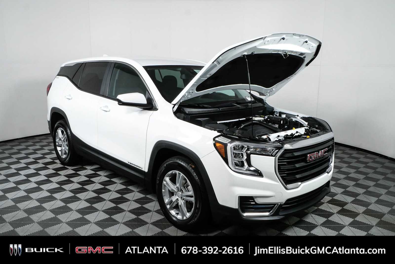 Used 2023 GMC Terrain SLE FWD image 32