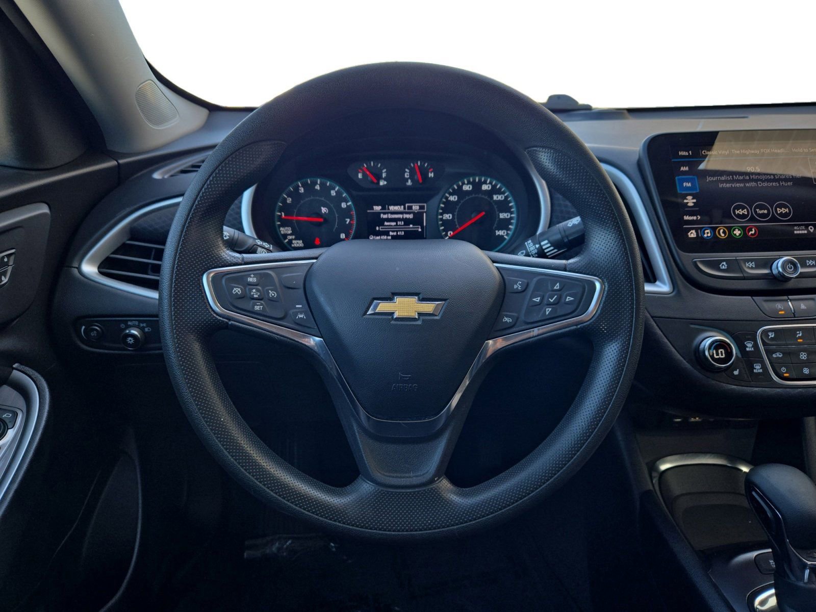 Used 2024 Chevrolet Malibu LT FWD image 12