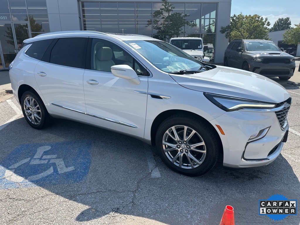 Used 2024 Buick Enclave Essence w/ Experience Buick Package image 42