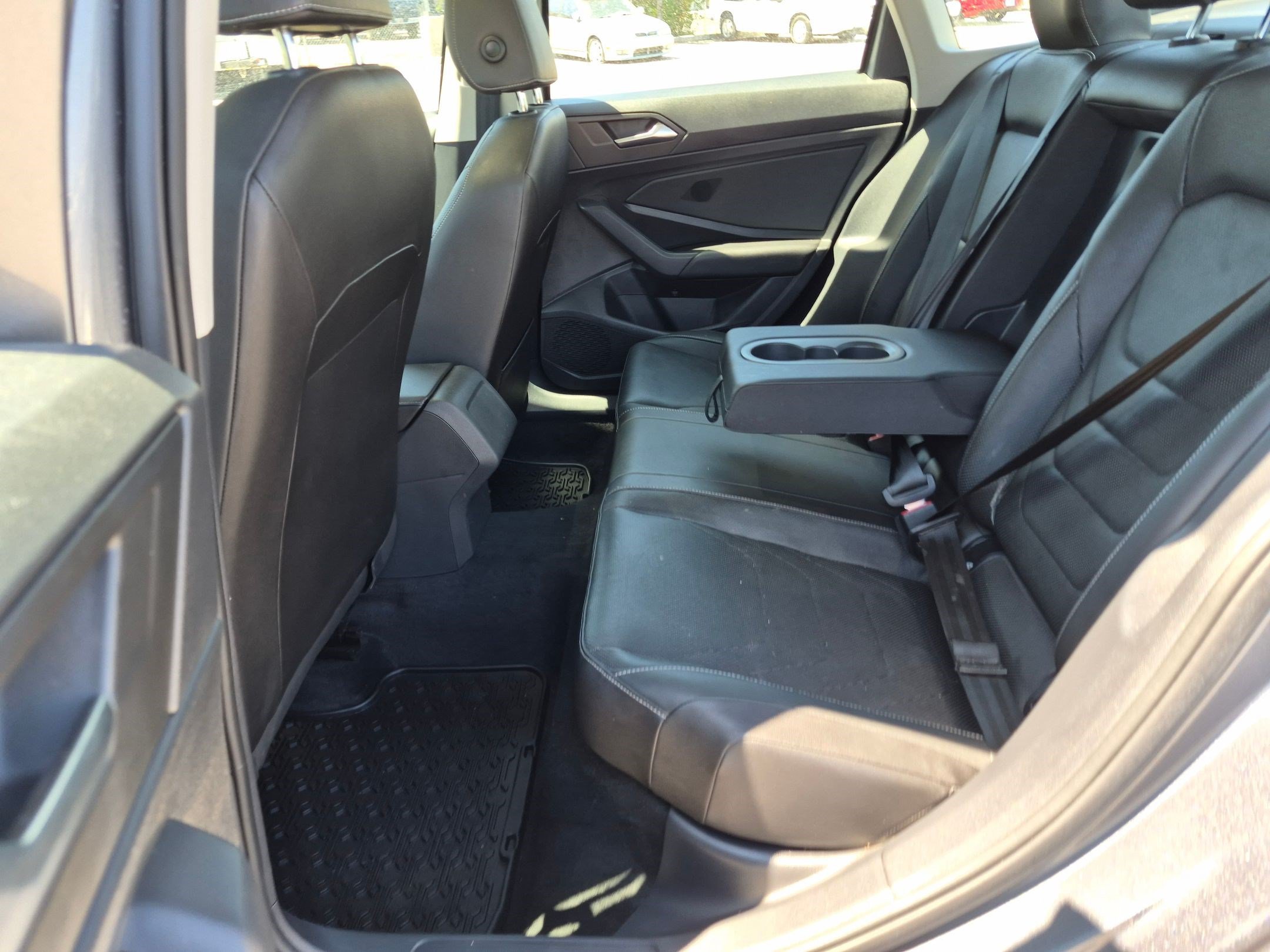 Used 2019 Volkswagen Jetta SEL Premium FWD image 28