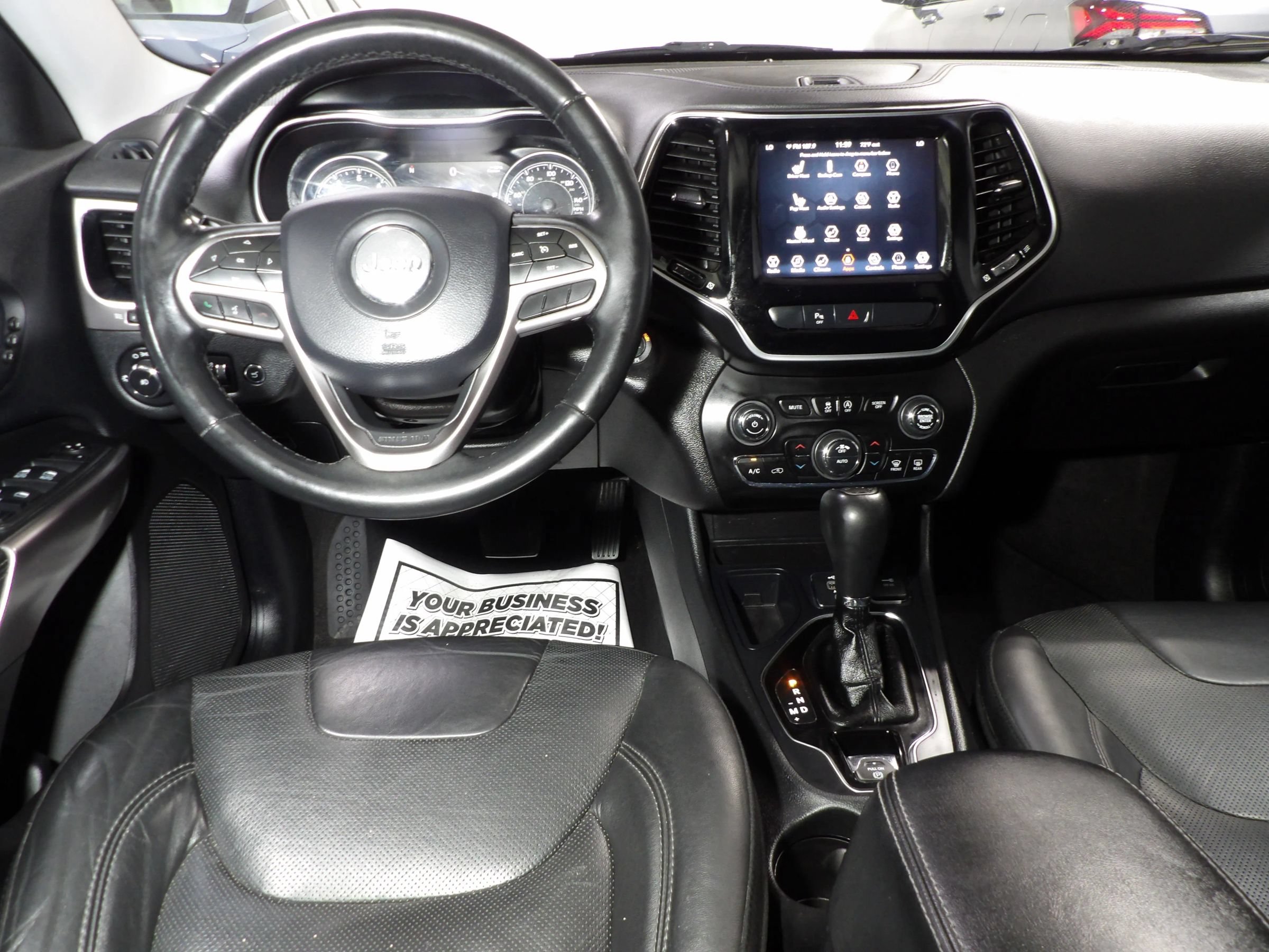 Used 2019 Jeep Cherokee Limited FWD image 12