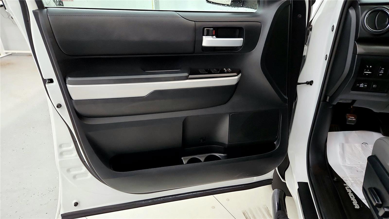 Used 2018 Toyota Tundra SR5 w/ TRD Off Road Package image 21