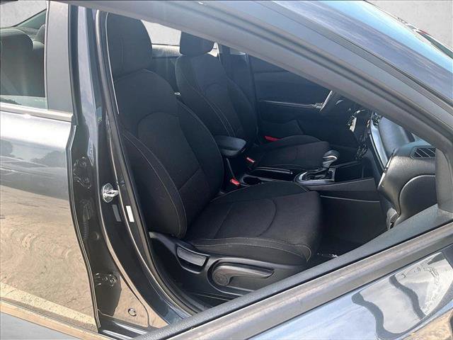 Used 2019 Kia Forte LXS FWD image 9