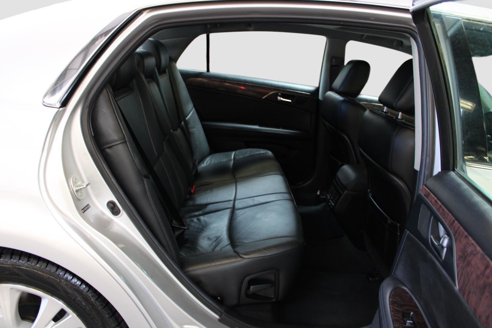 Used 2011 Toyota Avalon FWD image 32