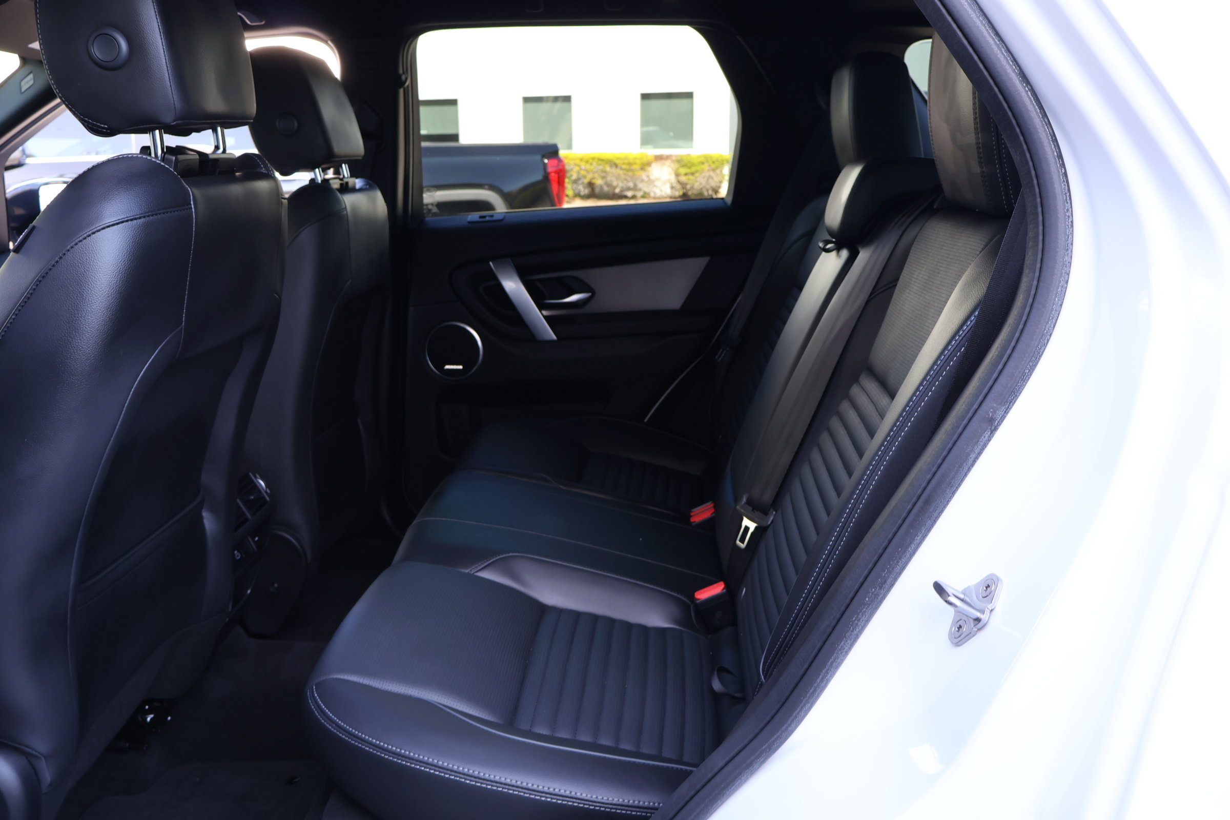 Used 2024 Land Rover Discovery Sport Dynamic SE image 16