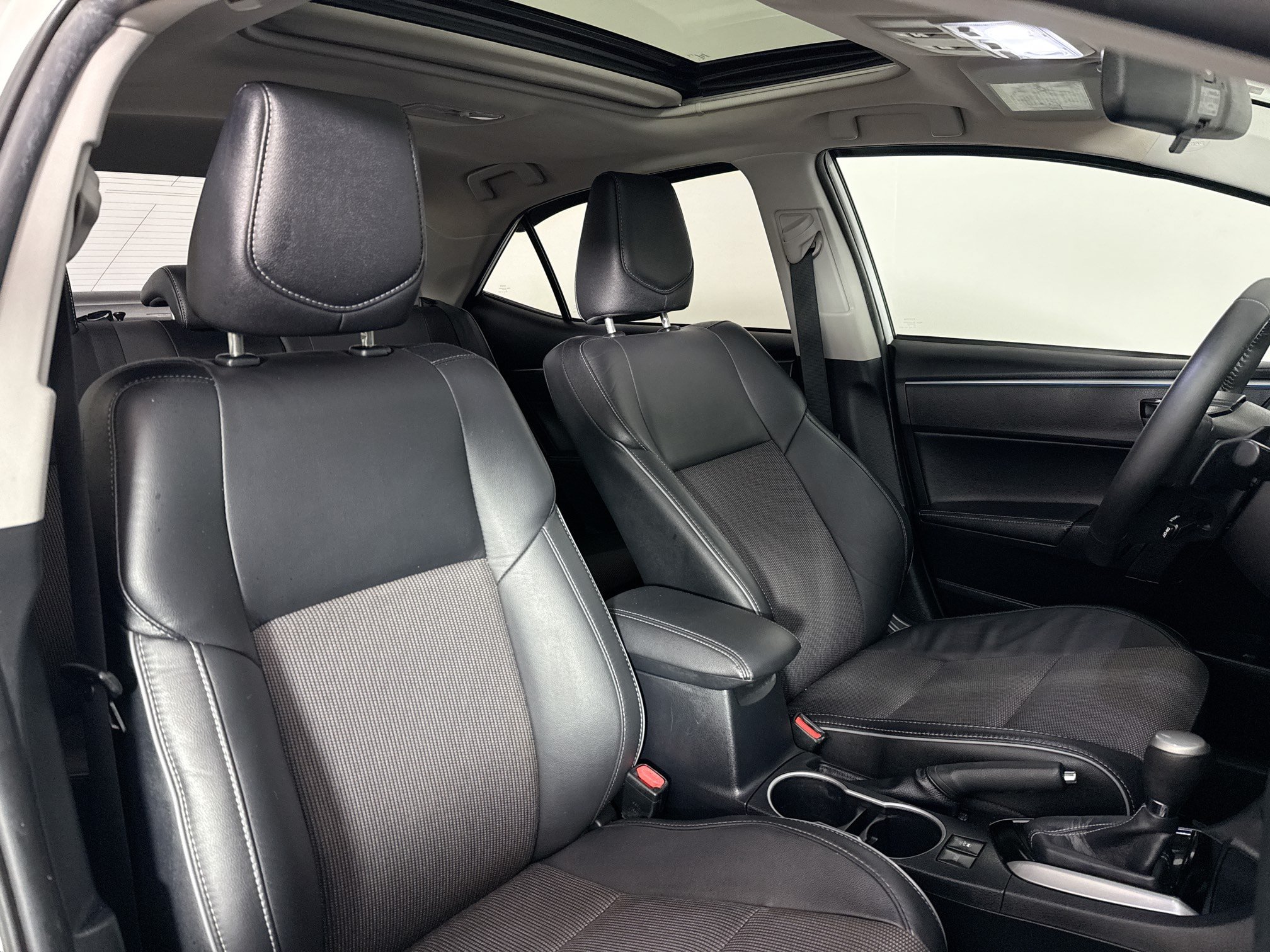 Used 2016 Toyota Corolla S FWD image 36