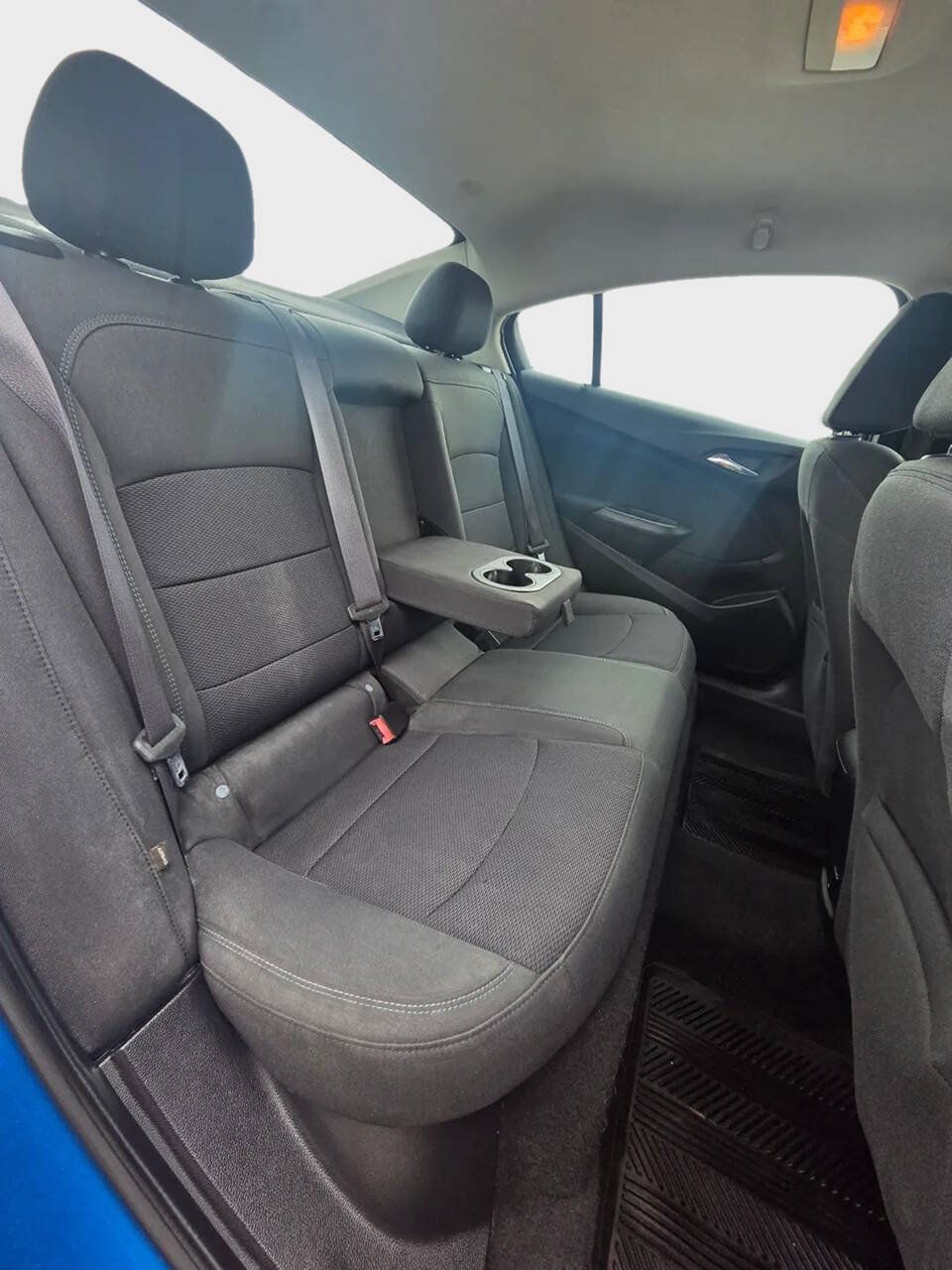 Used 2017 Chevrolet Cruze LT FWD image 13