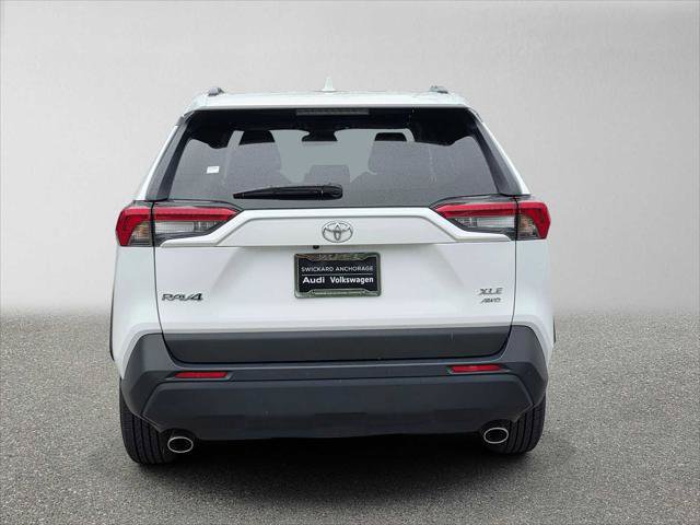 Used 2025 Toyota RAV4 XLE AWD/4WD image 4