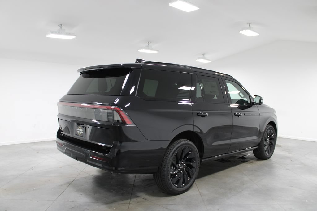New 2027 Lincoln Navigator Reserve w/ Jet Appearance Package AWD/4WD image 8