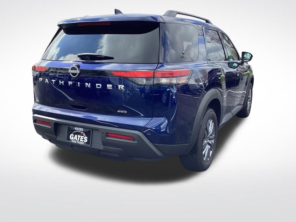 Used 2025 Nissan Pathfinder SV AWD/4WD image 9