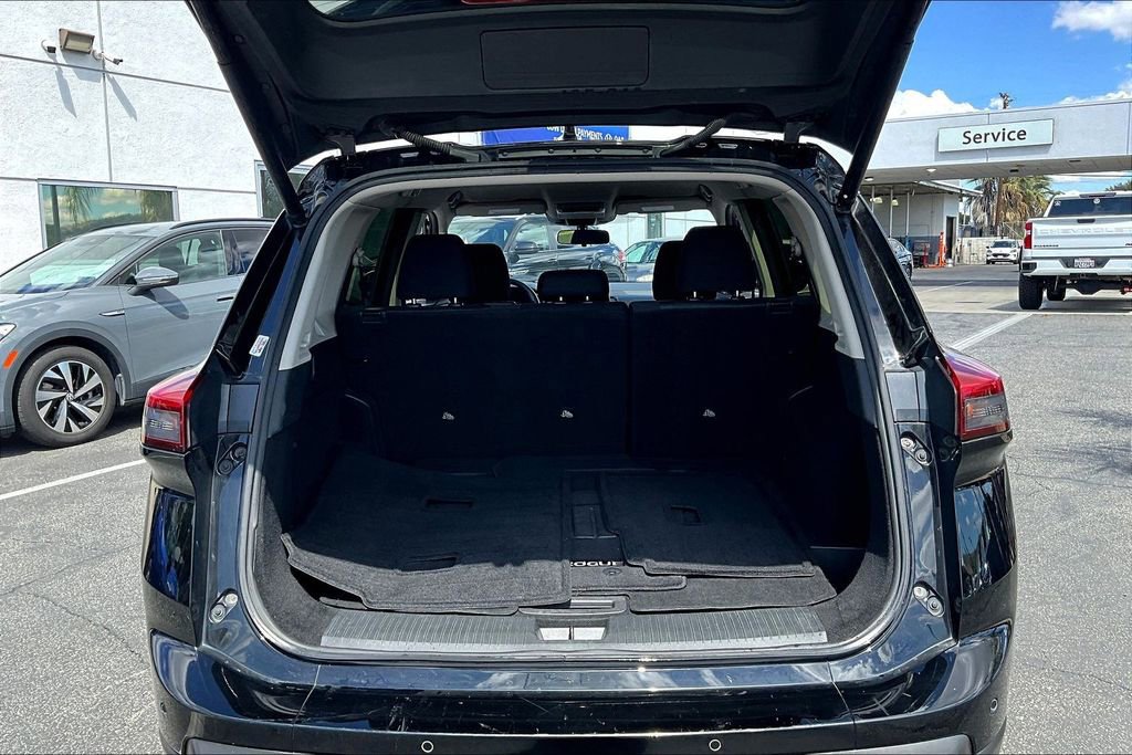 Used 2024 Nissan Rogue SV AWD/4WD image 25