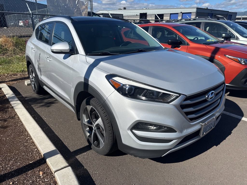 Used 2017 Hyundai Tucson Value AWD/4WD image 4