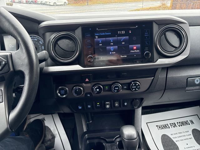 Used 2018 Toyota Tacoma TRD Sport w/ Technology Package image 19