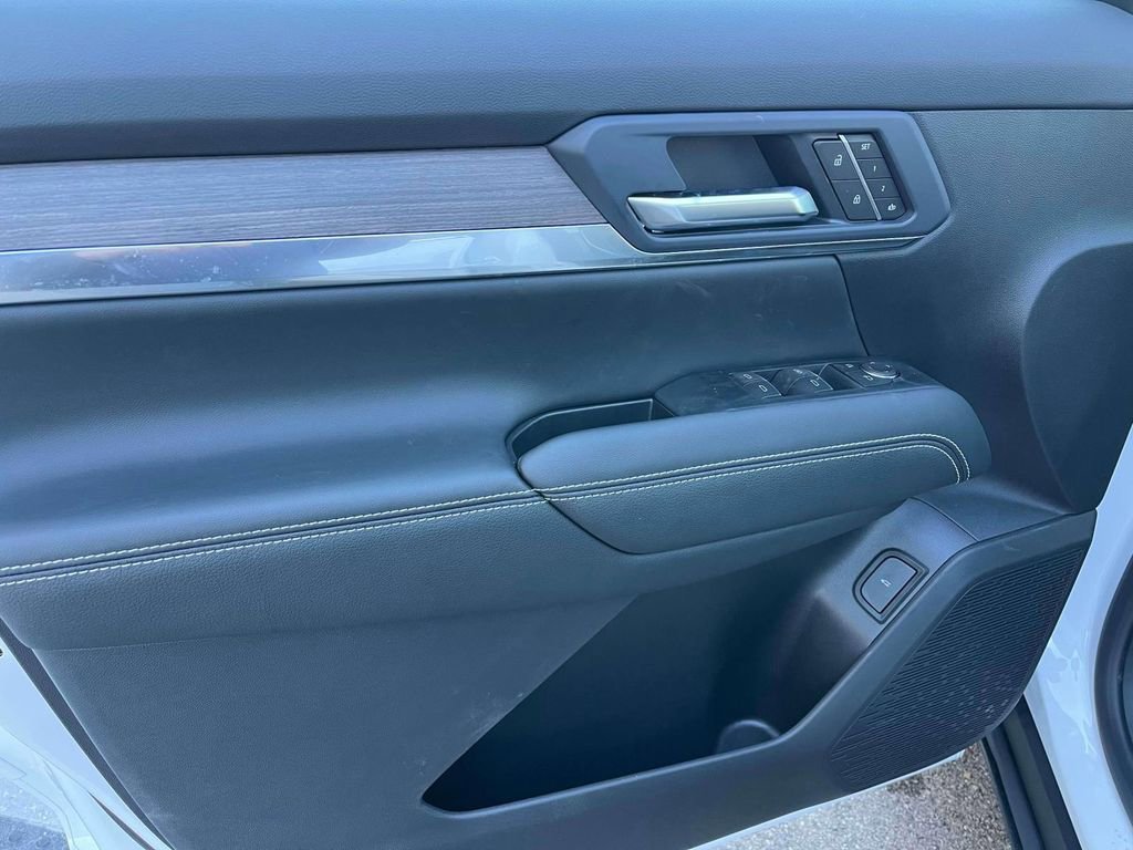 New 2026 GMC Terrain Denali w/ LPO, Floor Liner Package image 19