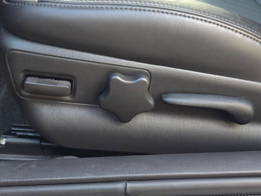 Used 2002 Chevrolet Monte Carlo SS w/ Preferred Equipment Group FWD image 32