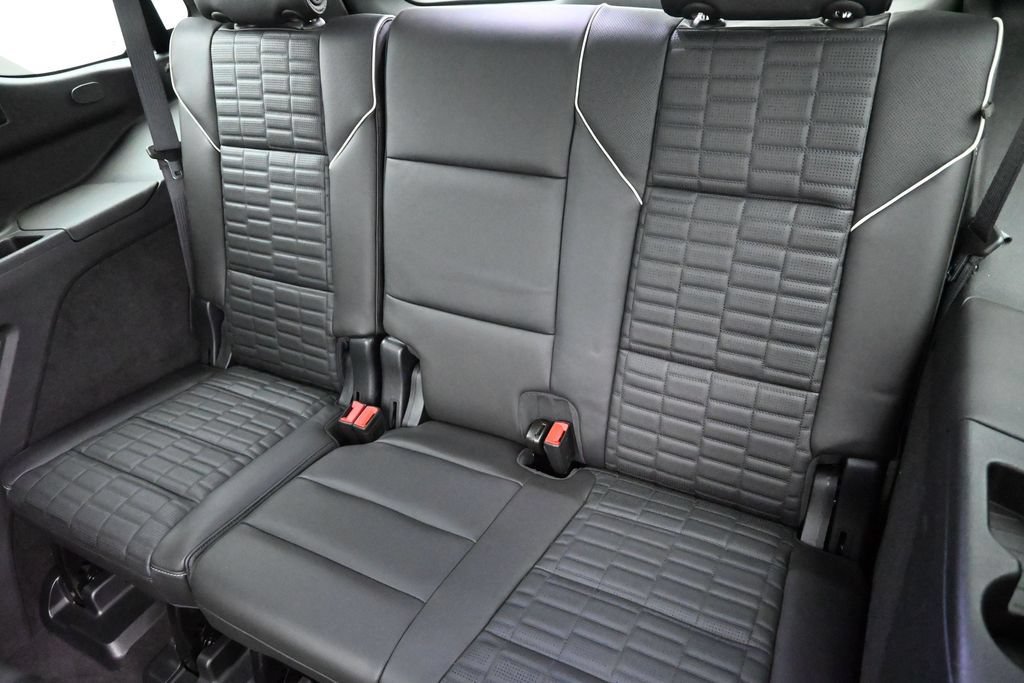 Used 2023 Cadillac Escalade V w/ LPO, ONYX Package AWD/4WD image 27