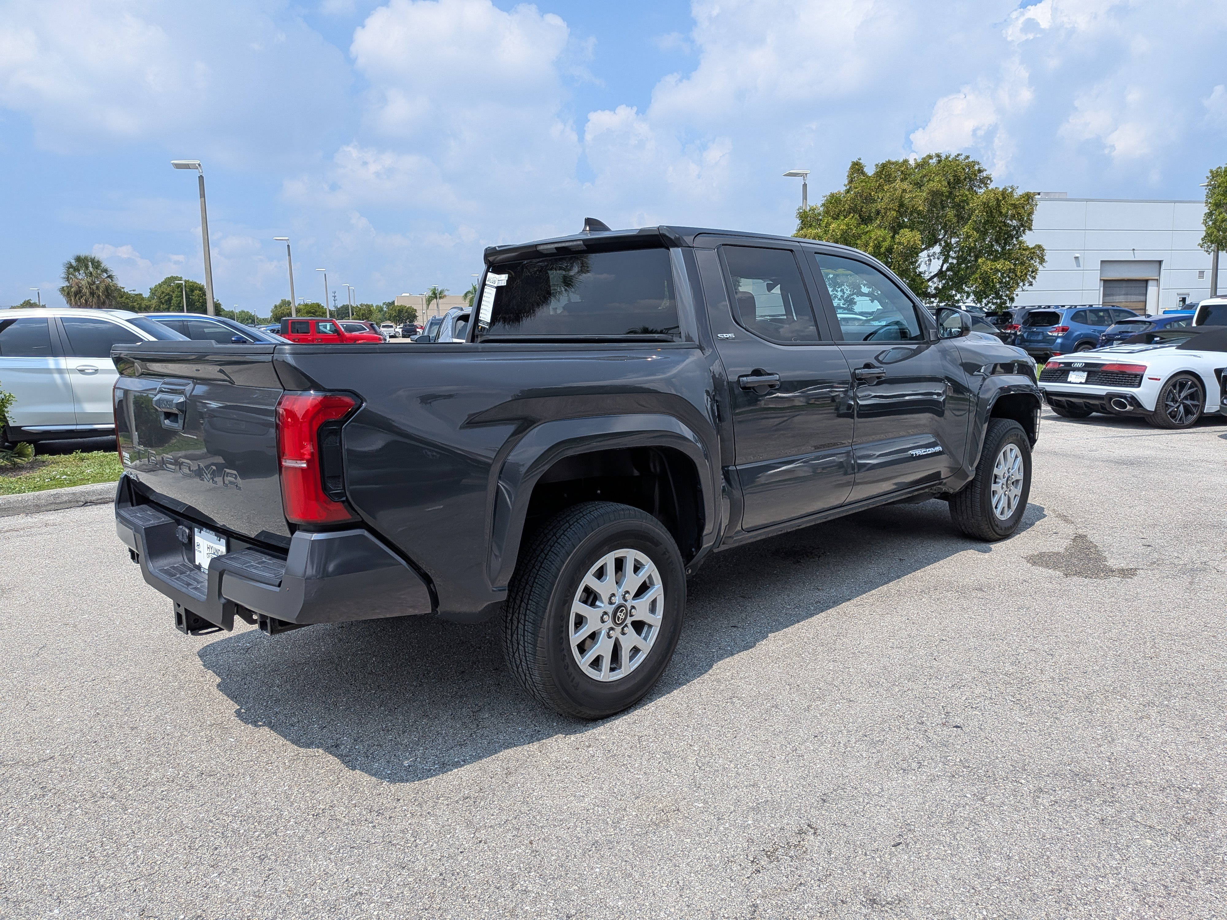 Used 2024 Toyota Tacoma SR5 AWD/4WD image 4