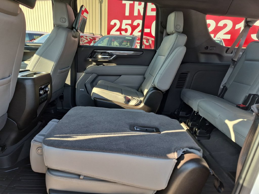 Used 2026 GMC Yukon XL Elevation w/ Elevation Premium Package RWD image 28