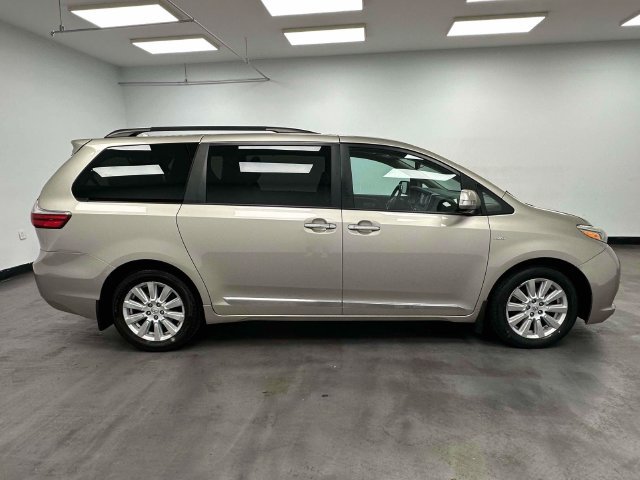 Used 2017 Toyota Sienna Limited Premium w/ Protection Package AWD/4WD image 5