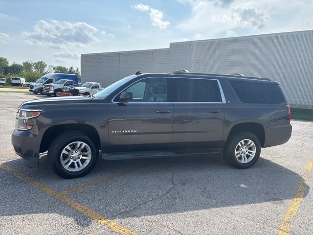Used 2015 Chevrolet Suburban LT RWD image 2