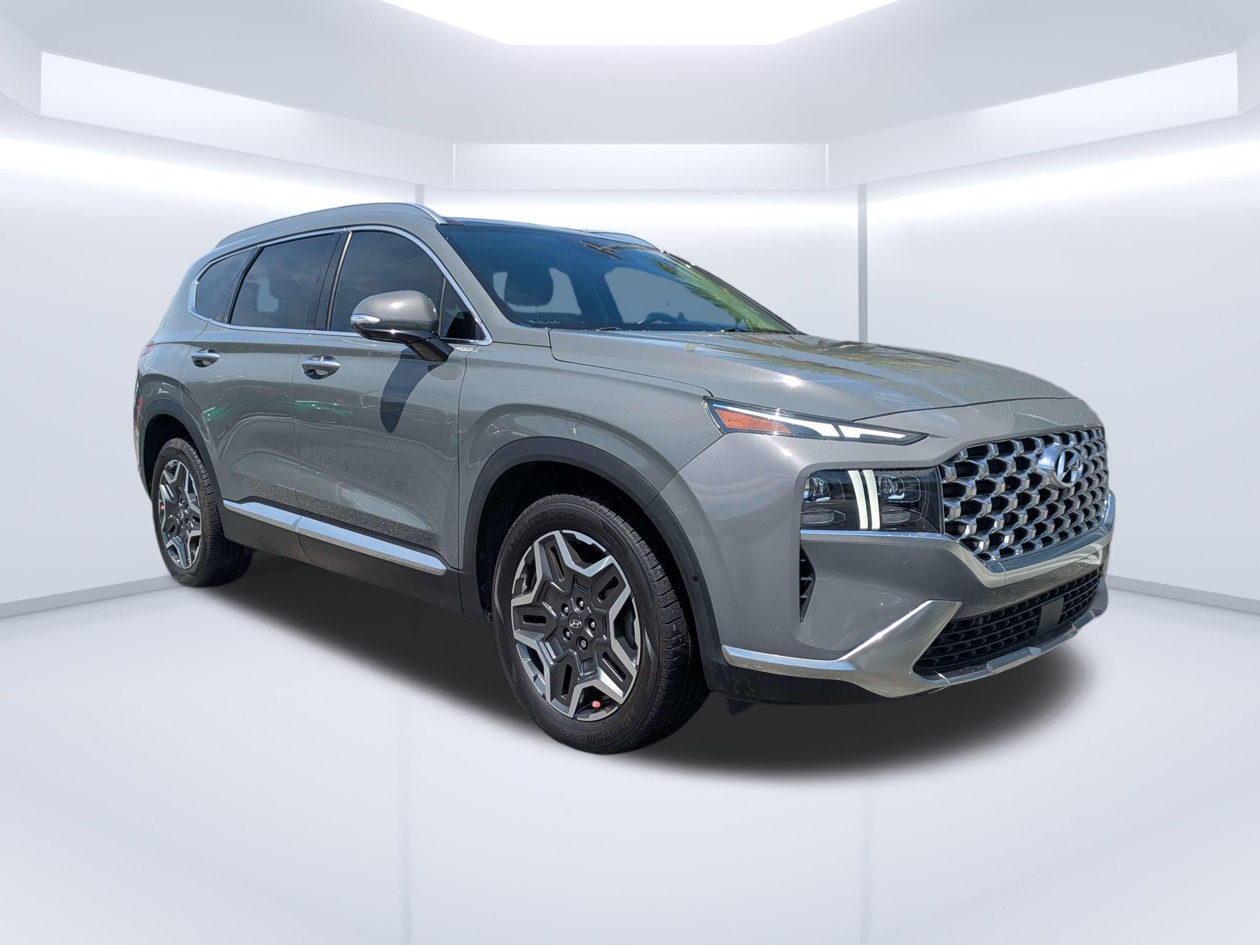 Used 2022 Hyundai Santa Fe Limited w/ Cargo Package FWD image 1
