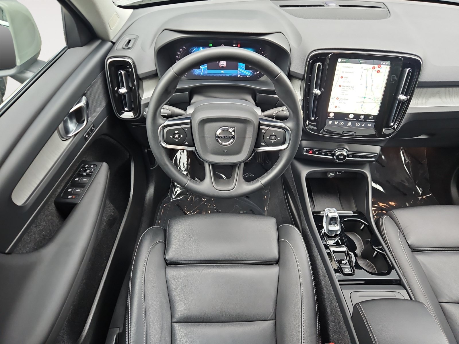 Used 2024 Volvo XC40 B5 Plus w/ Climate Package AWD/4WD image 10