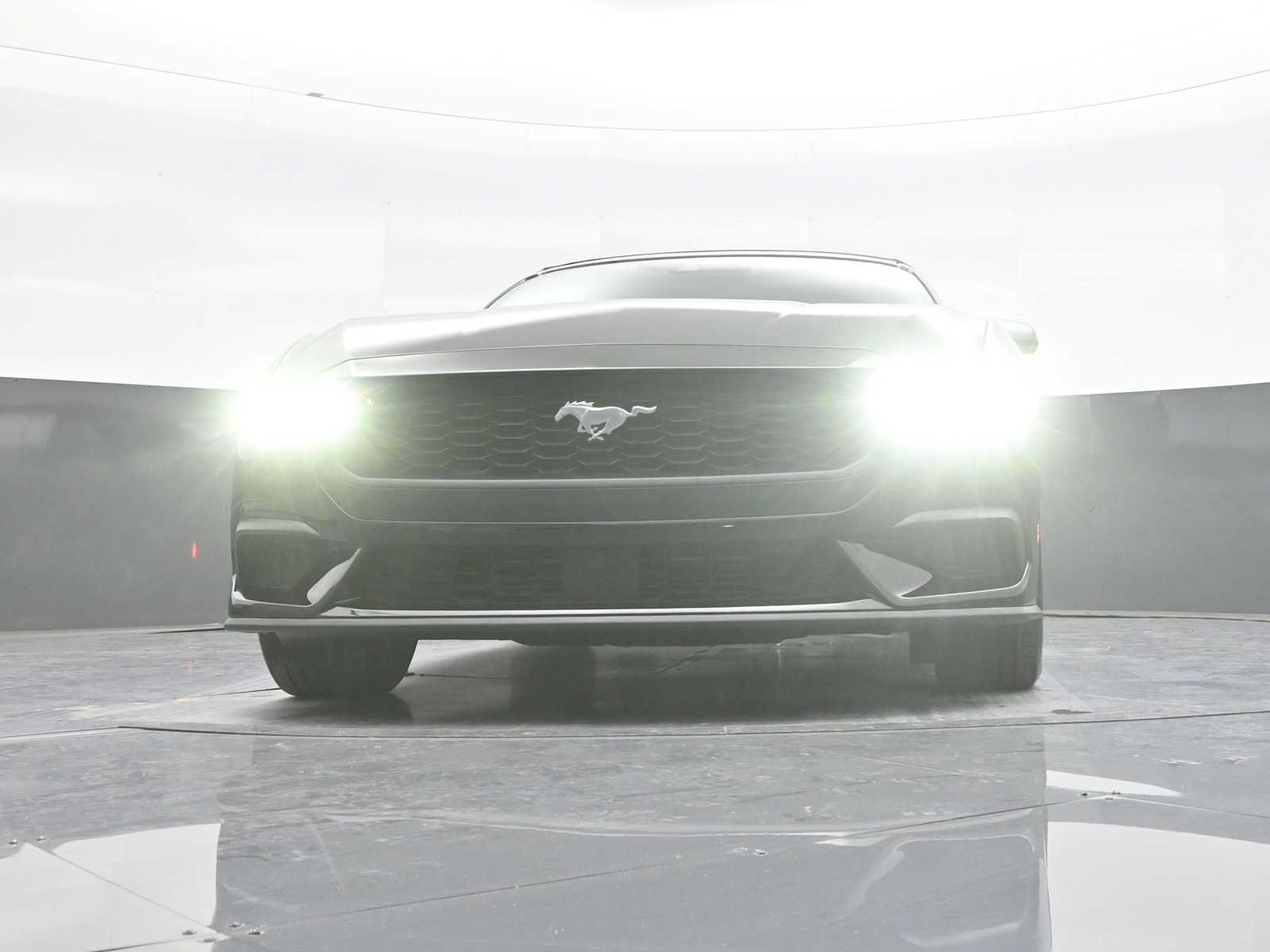 Used 2025 Ford Mustang Premium RWD image 35