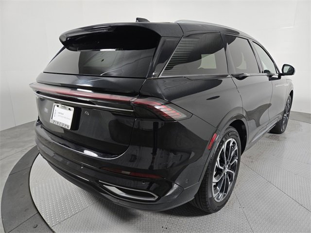 Certified 2024 Lincoln Nautilus Reserve image 4