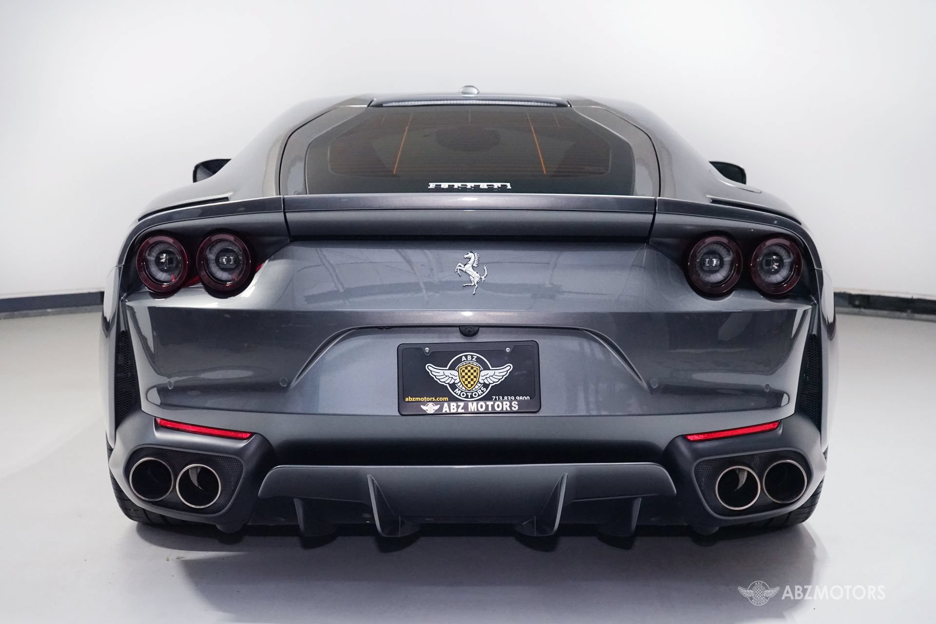 Used 2019 Ferrari 812 Superfast RWD image 8