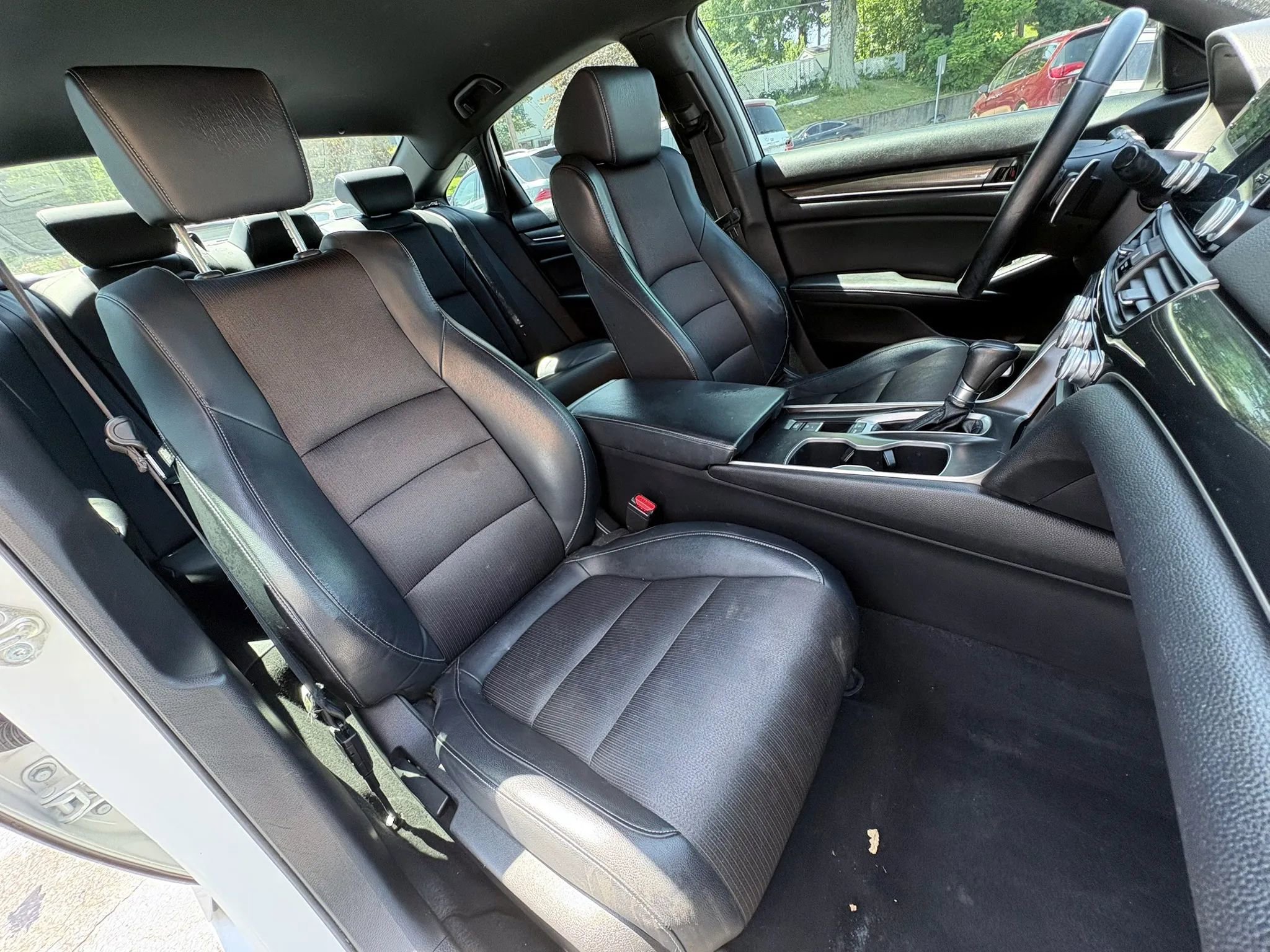 Used 2018 Honda Accord Sport image 21